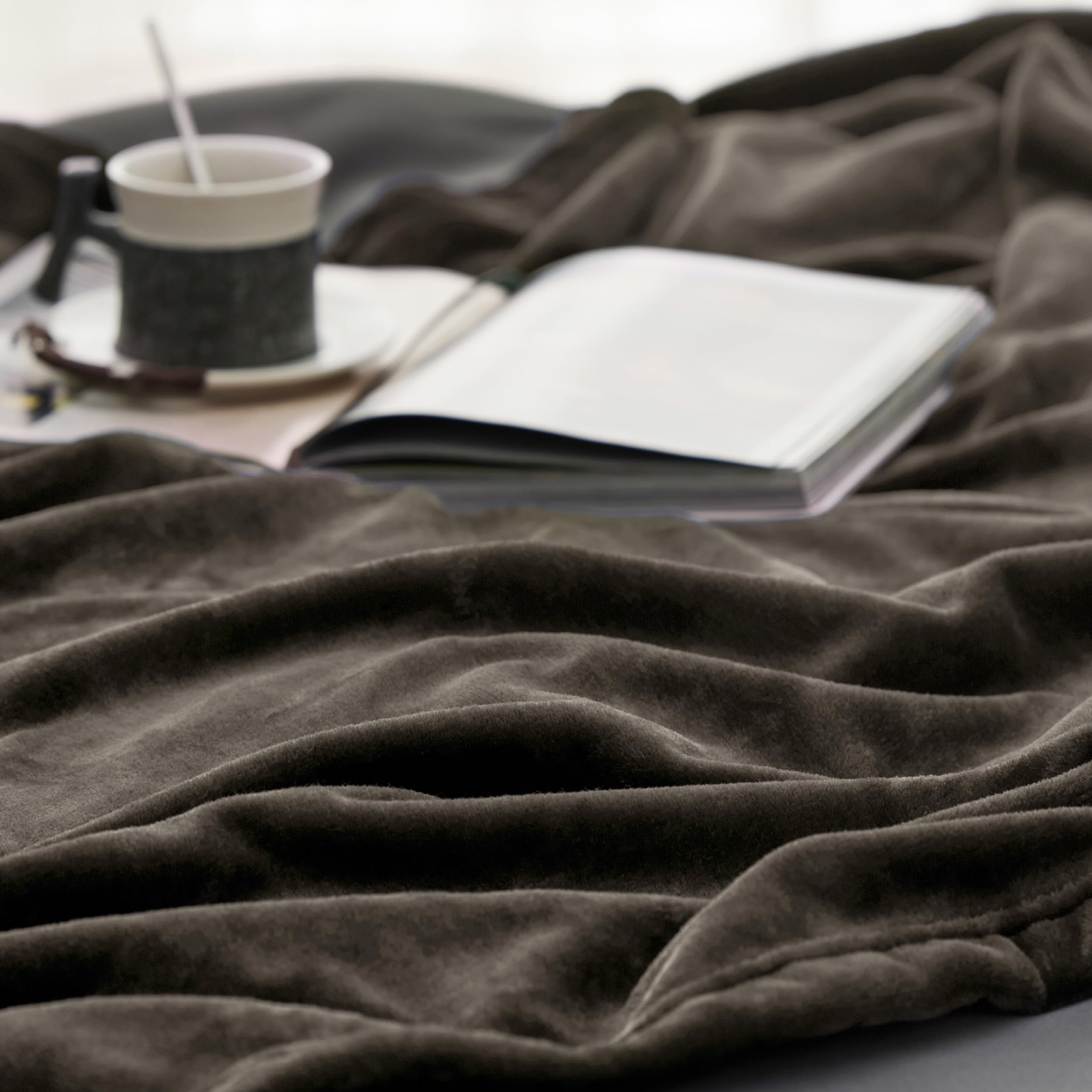 Bedsure GentleSoft blanket in gift-ready packaging