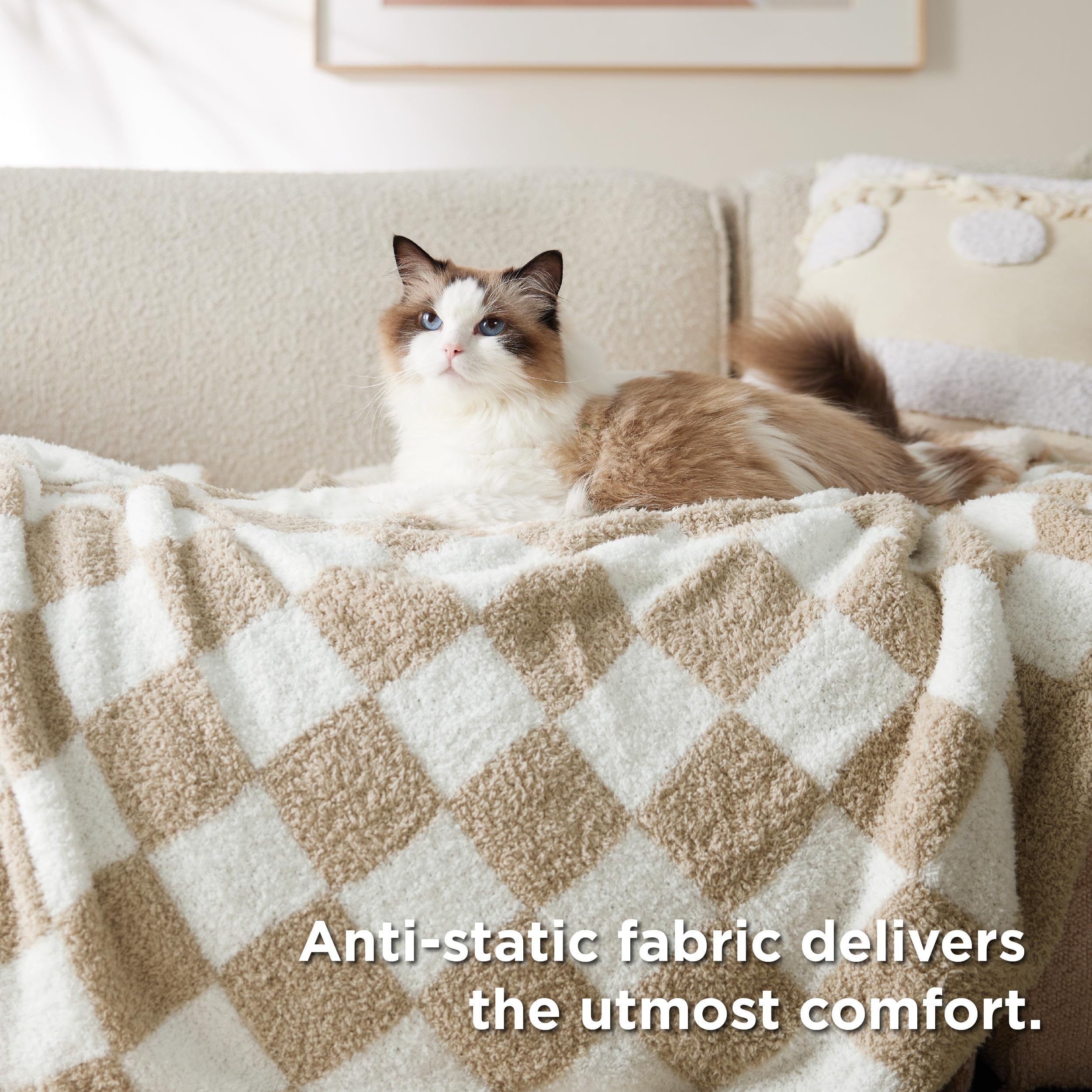 Bedsure GentleSoft lightweight design provides breathable warmth for evenings