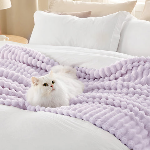 Bedsure GentleSoft colorfast dyeing preserves vibrant lavender hues