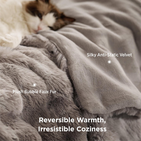 Bedsure GentleSoft double-sided surface offers plush and velvet warmth.
