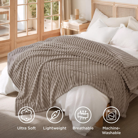 Bedsure GentleSoft durable stitched edges ensure lasting use and neat appearance.
