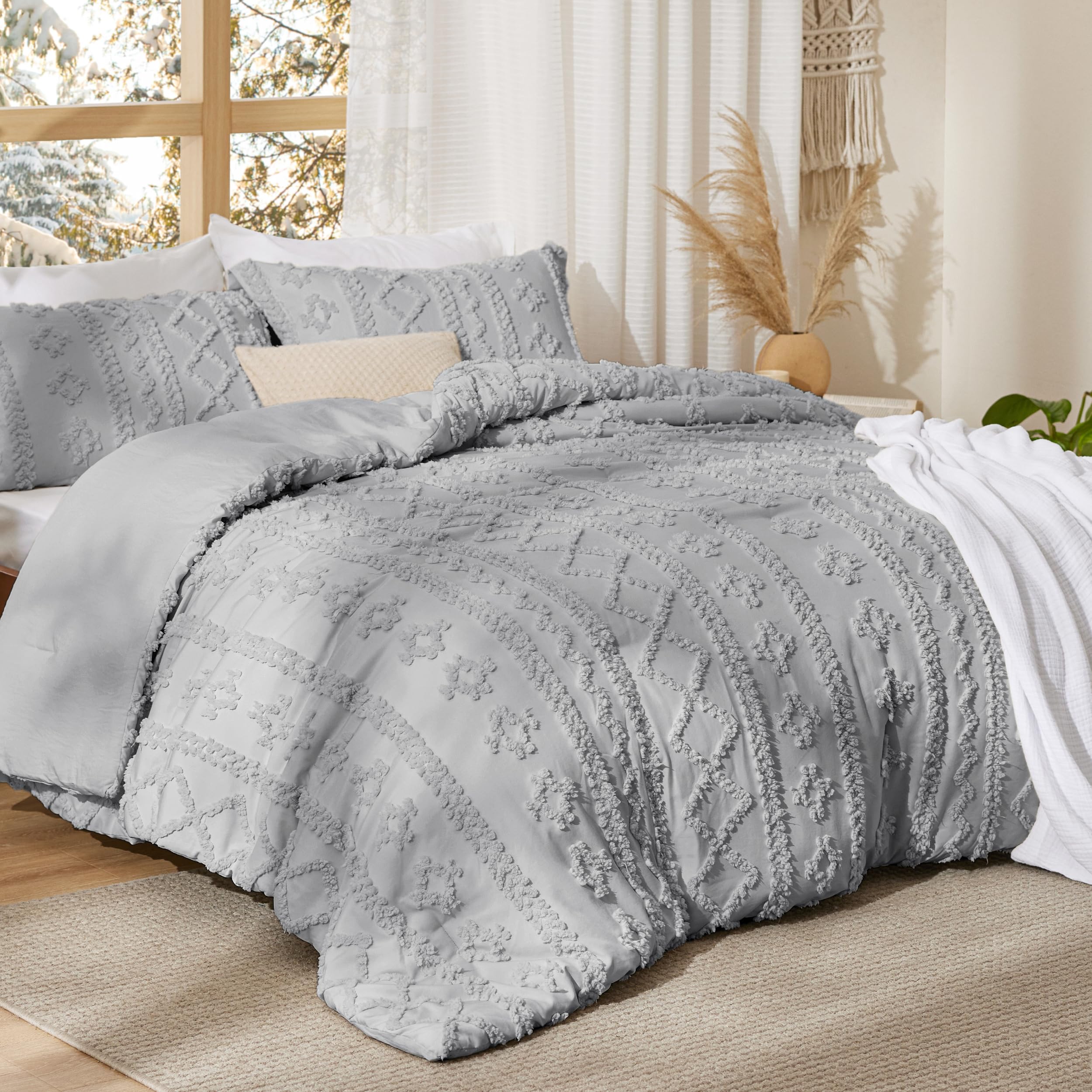 Bedsure GentleSoft 3D embroidery adds soft texture and dimensionality.