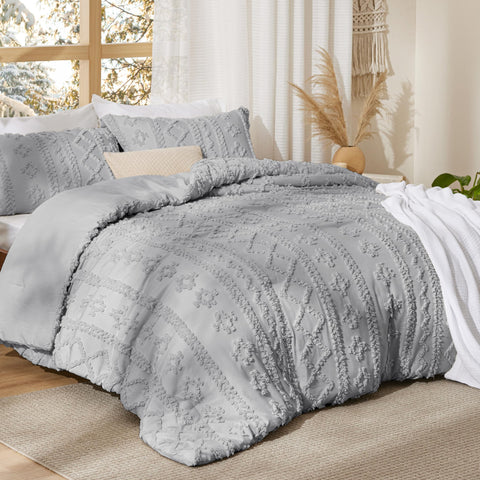 Bedsure GentleSoft 3D embroidery adds soft texture and dimensionality.