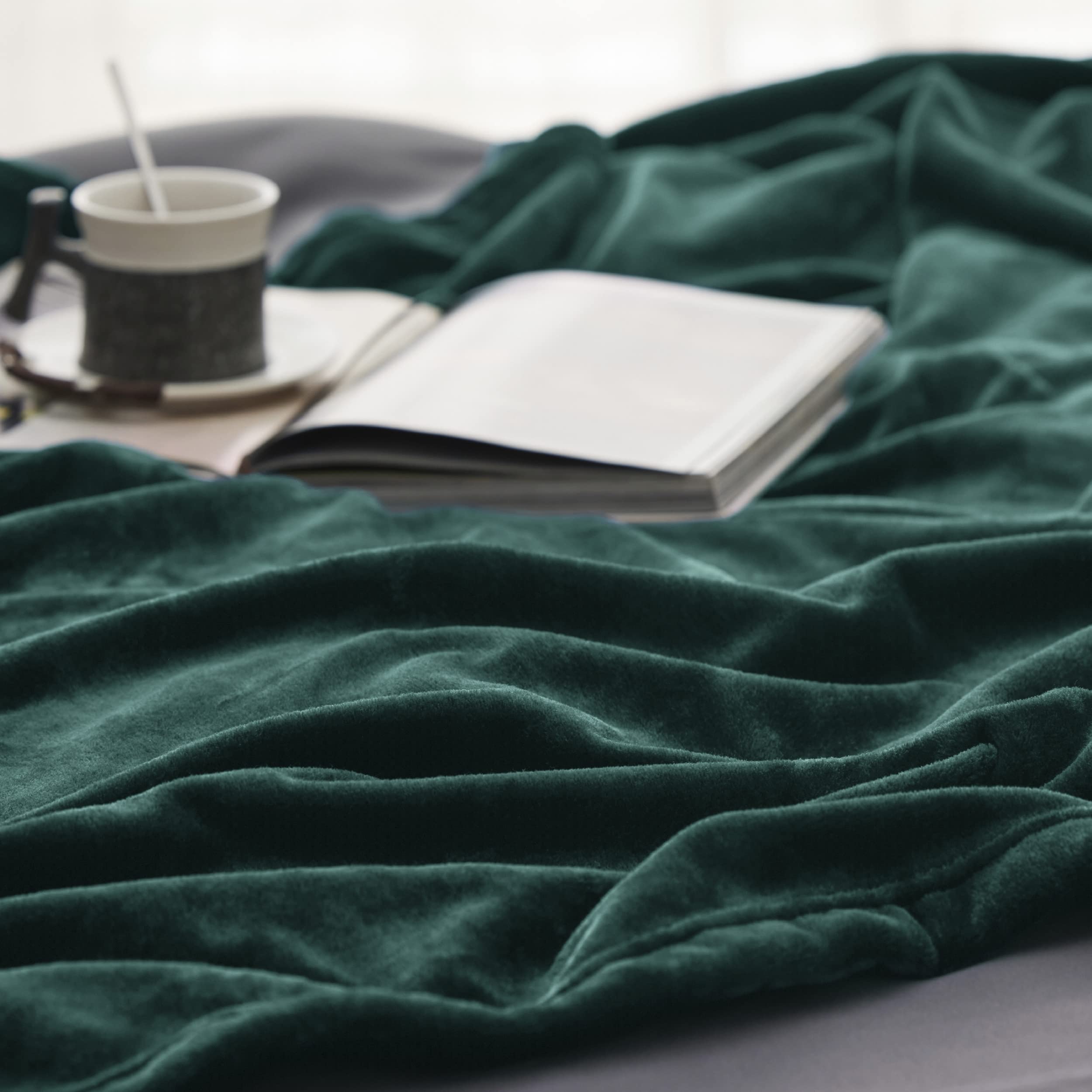 Bedsure emerald green blanket gift-packaged as a thoughtful present