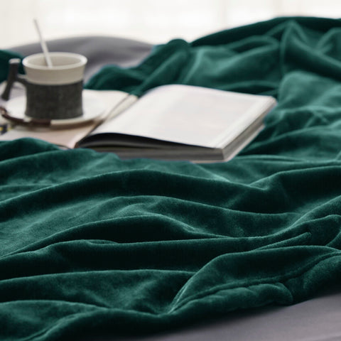 Bedsure emerald green blanket gift-packaged as a thoughtful present