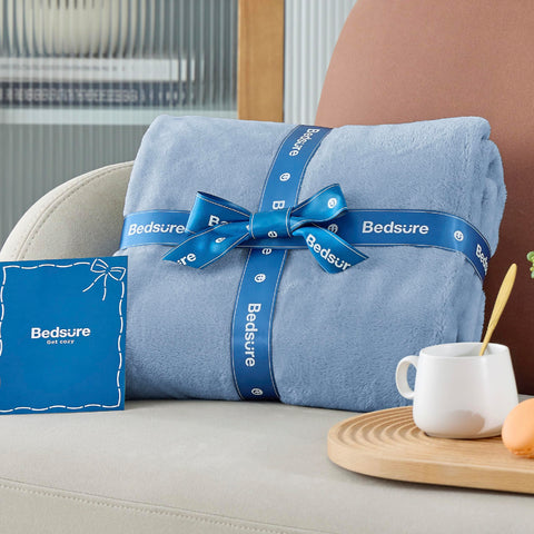 Bedsure GentleSoft fleece blanket close-up shows buttery soft microfiber texture