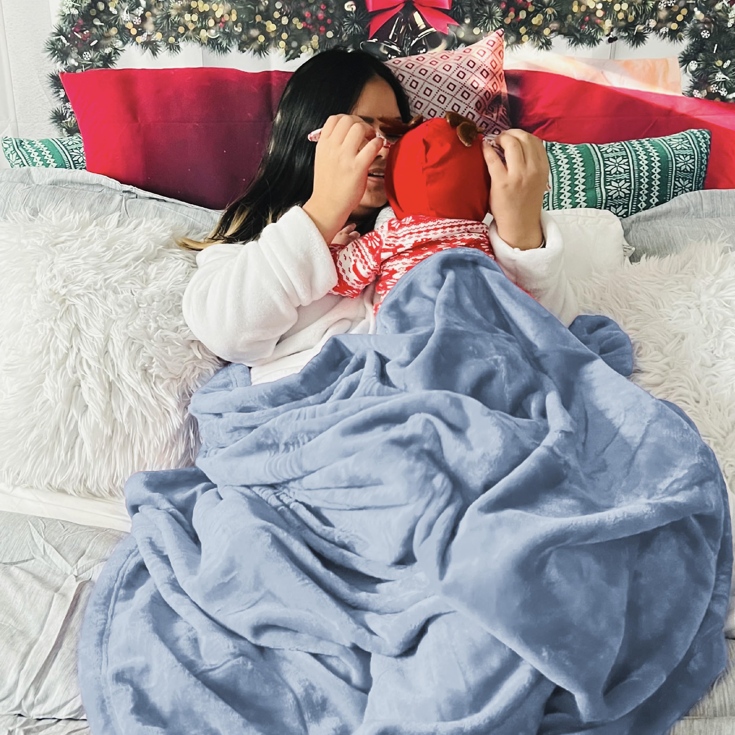 Bedsure GentleSoft packaging signals gift-ready cocoon of comfort.