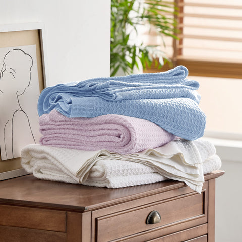 Bedsure Gentlesoft moisture-absorption helps you stay dry on warm nights.