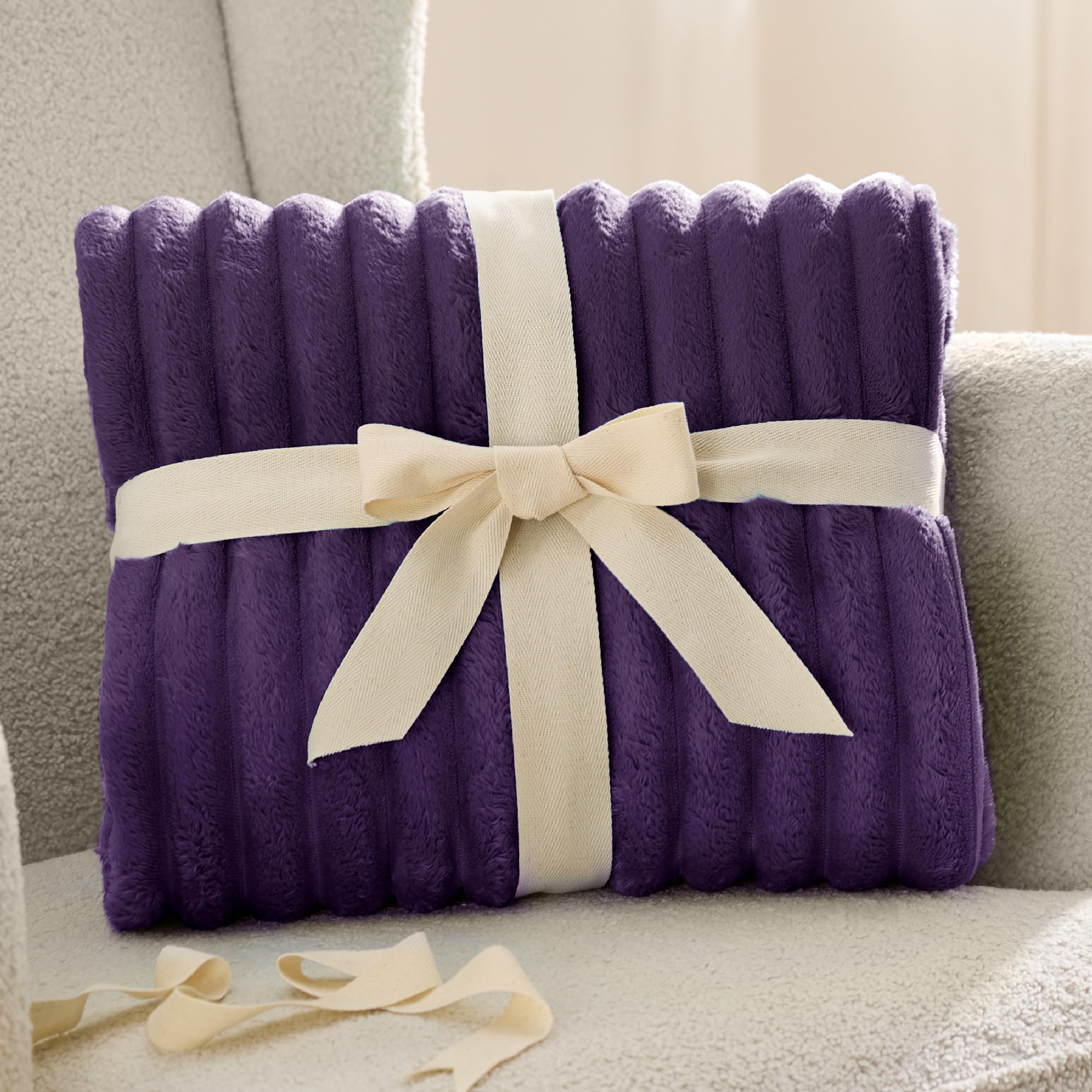 Bedsure GentleSoft purple fleece blanket color-fast dye after washing