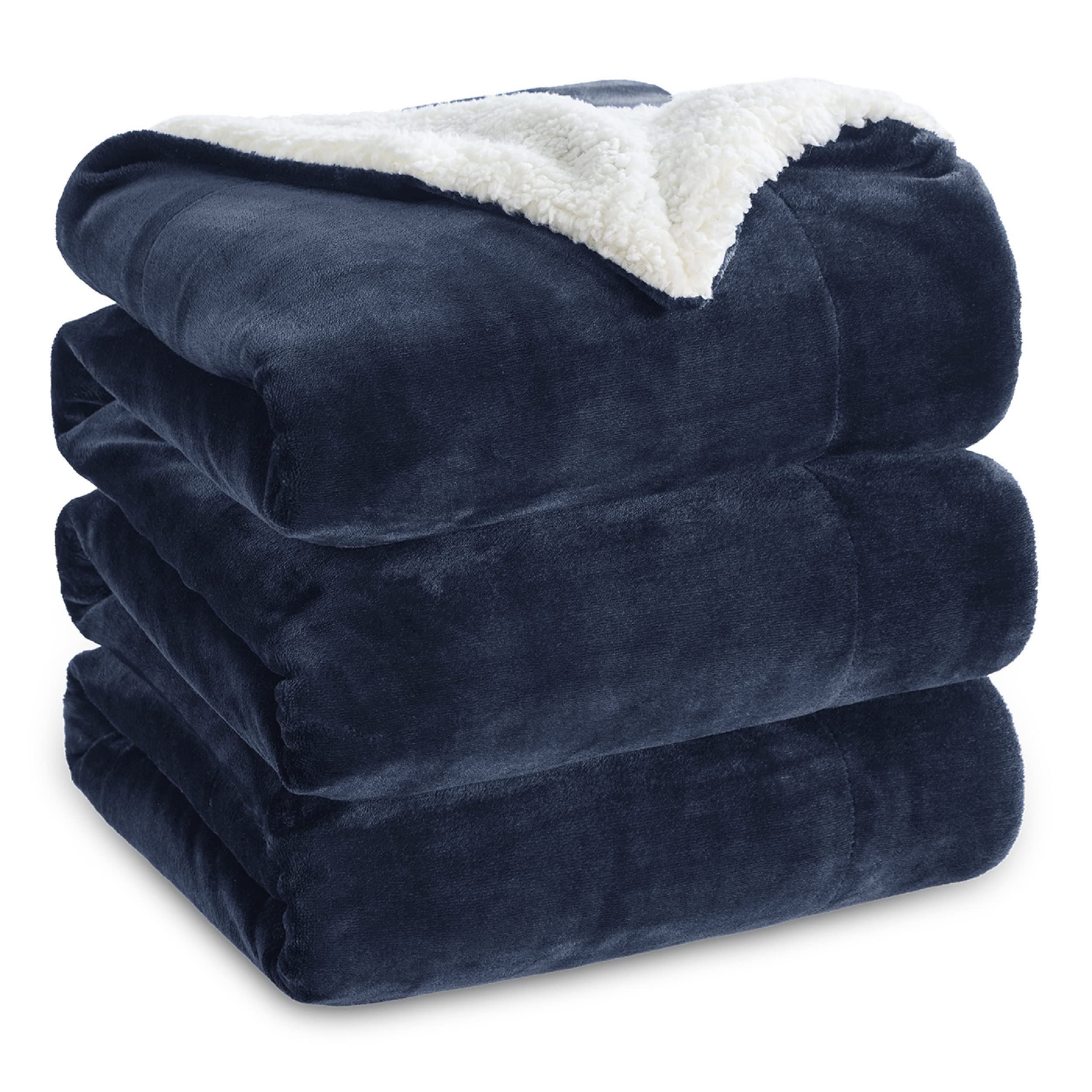 Bedsure GentleSoft Sherpa blanket top view for inviting warmth