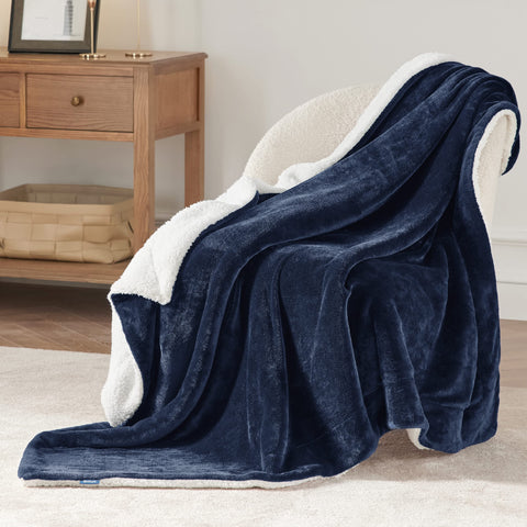 Bedsure GentleSoft Sherpa Fleece Blanket close-up texture reveals plush fibers