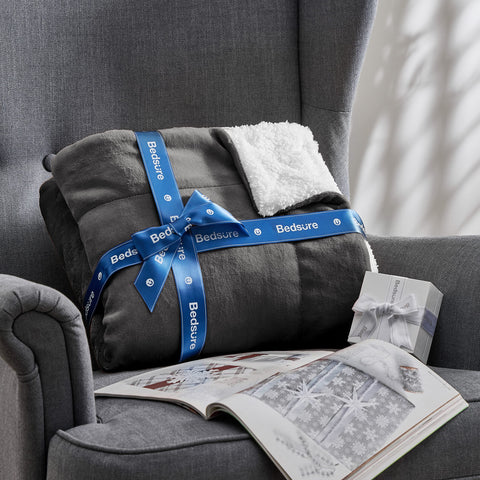 Bedsure GentleSoft sherpa throw gift-ready packaging highlights convenience.
