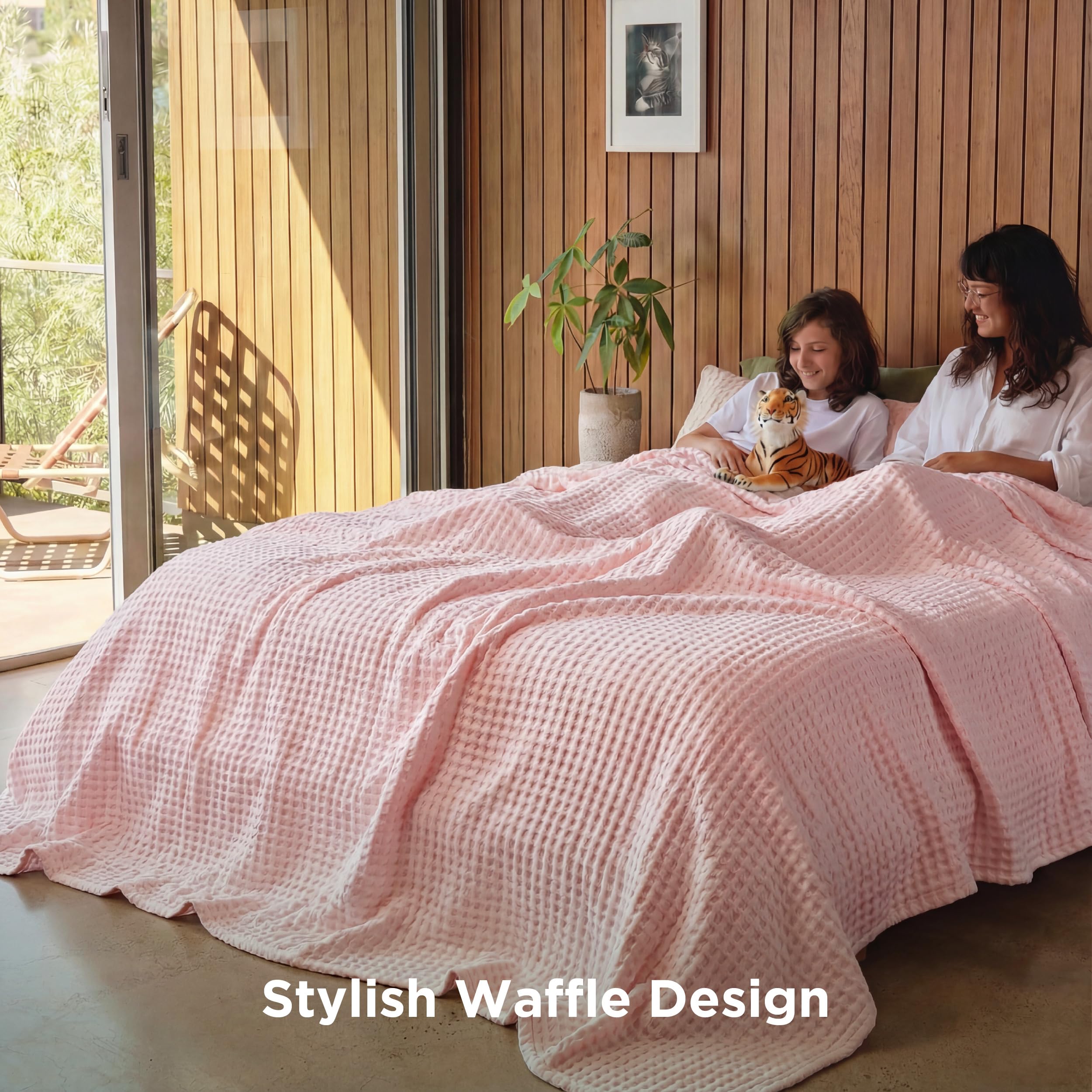Bedsure gift-ready queen size blanket packaged for gifting occasions.