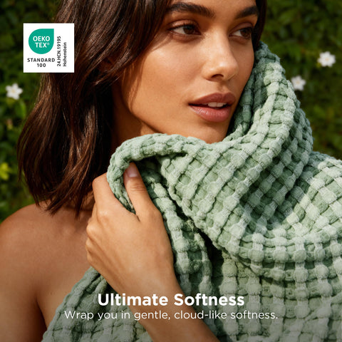 Gift-ready Bedsure queen blanket packaged for easy gifting.