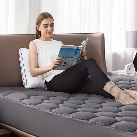 Bedsure machine-washable mattress pad simplifies dorm laundry days.