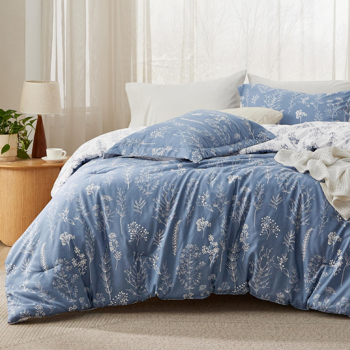 Bedsure Infinity Blue comforter top view adds inviting color to your bed.