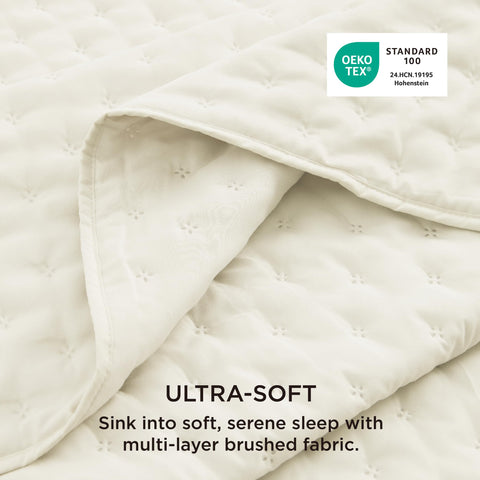 Bedsure all-season quilt provides ideal weight warmth for year-round comfort.