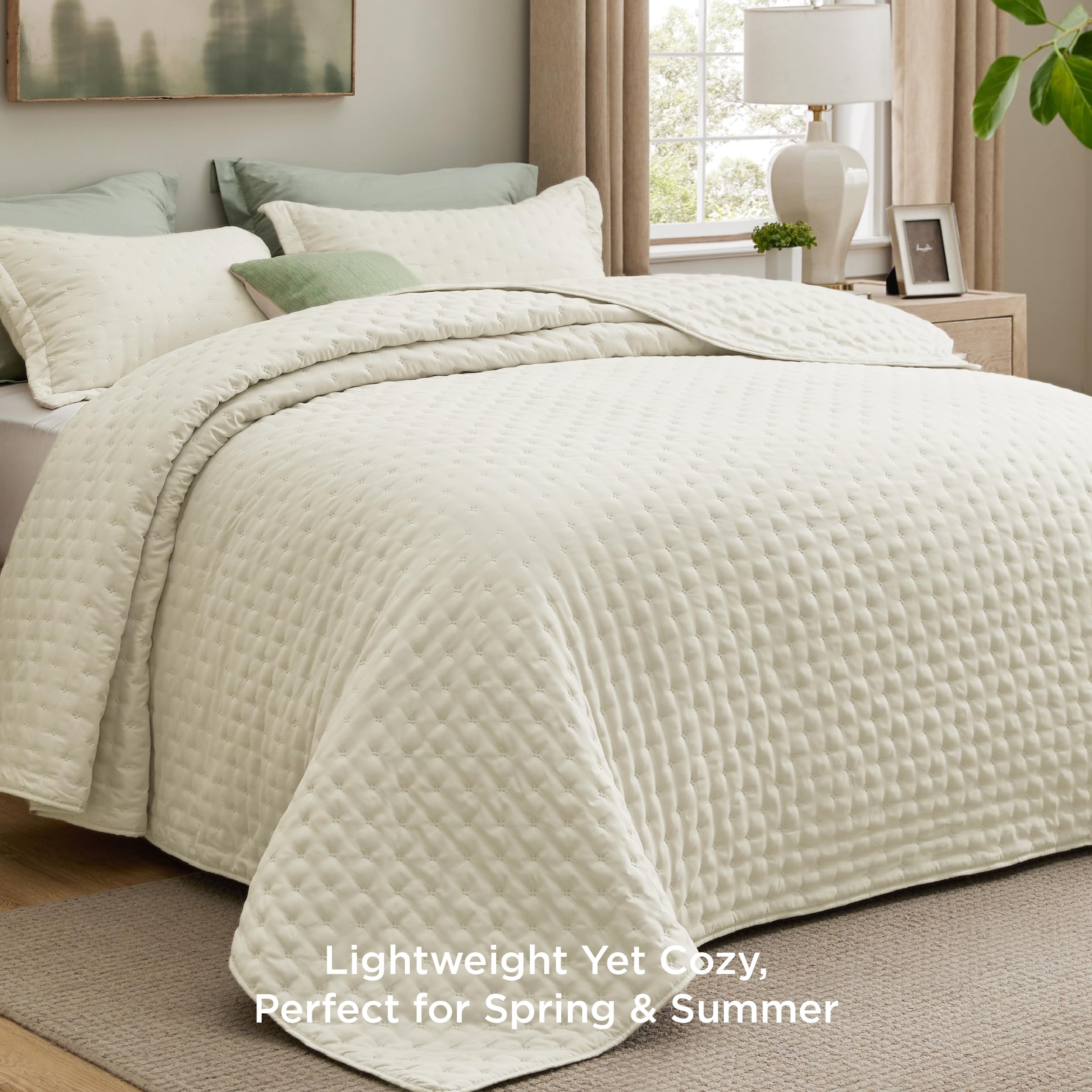 Bedsure ultra-soft brushed polyester quilt creates smooth comfort for restful nights.