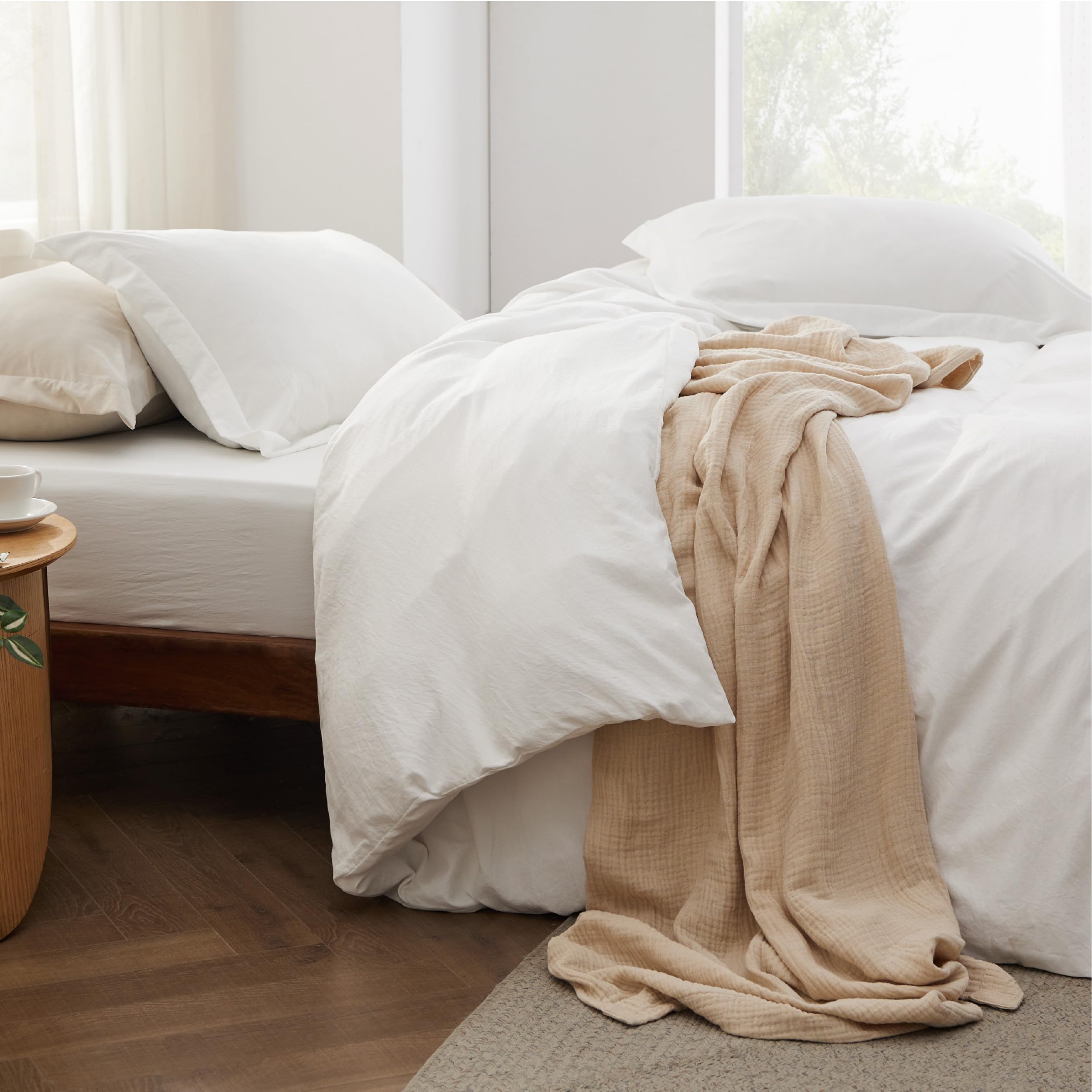 Bedsure king-size 4-piece set displayed on a neatly made bed.