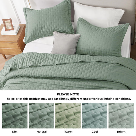 Bedsure lightweight all-season bedspread ideal for warm nights.