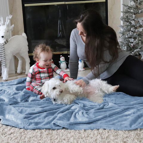 Bedsure lightweight cozy blanket for couch to camping use