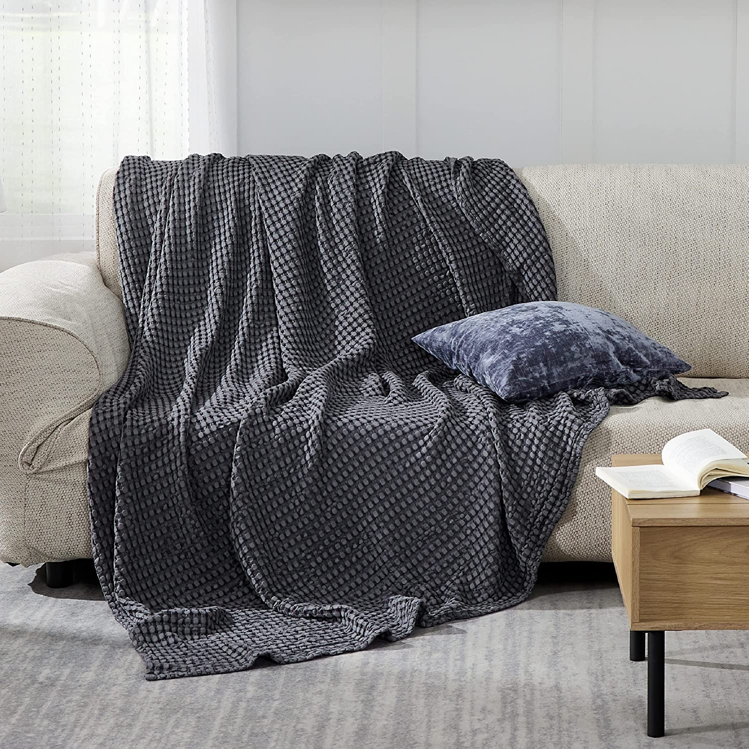 Bedsure breathable fabric helps hot sleepers stay comfortable