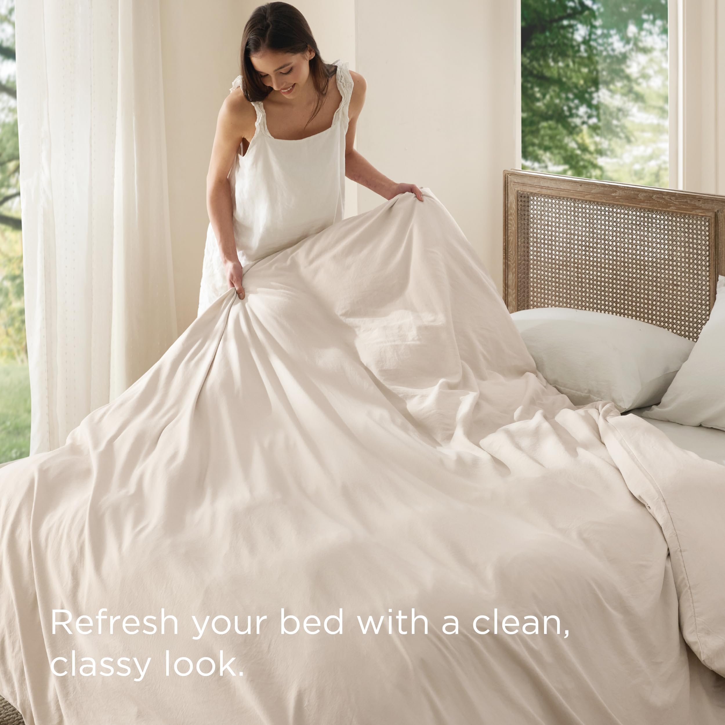 Bedsure Oat Milk duvet cover with a secure zipper closure