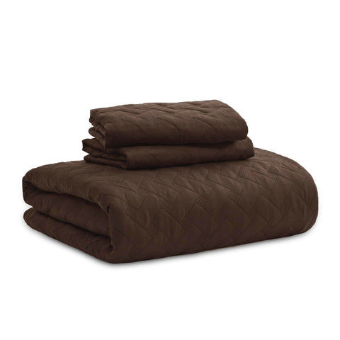 Bedsure oeko-tex-certified king quilt offers safer sleep and pet-friendly use.