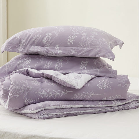 Bedsure gift-ready packaging with lavender bedding for holidays.