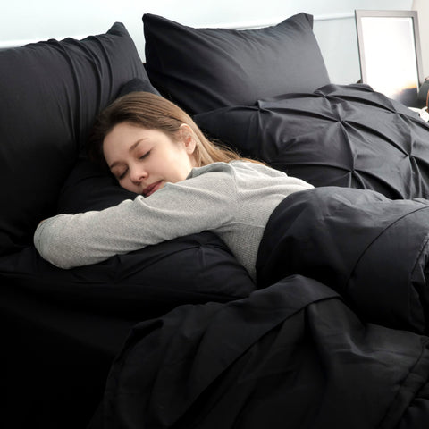 Bedsure pillowcases and shams showcase coordinated styling and secure closures.
