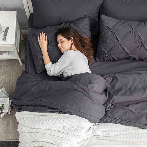 Bedsure pinch-pleat dark grey design adds elegant texture to the bedding.
