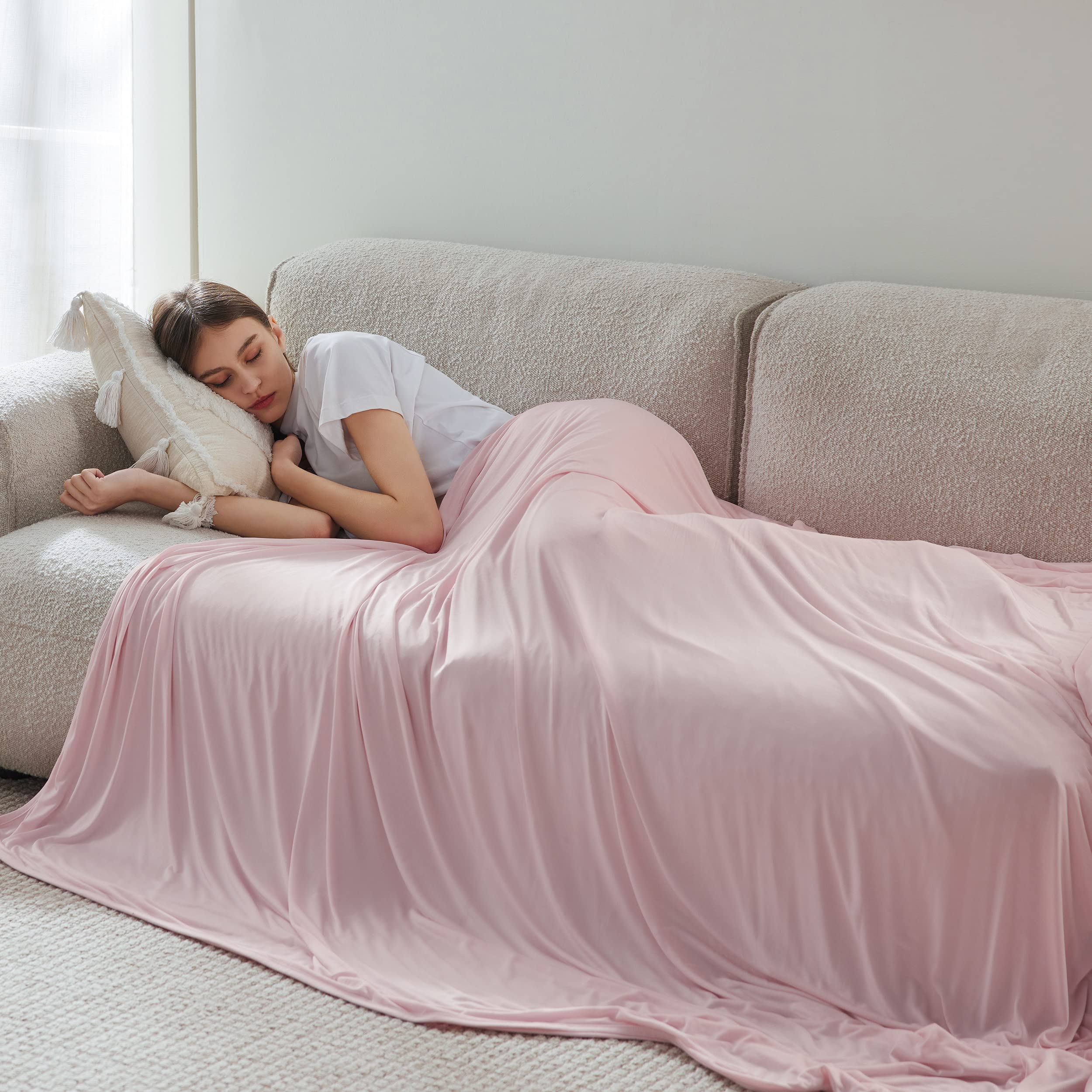 Bedsure pink cooling blanket durable stitching for long use