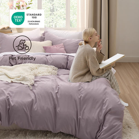 Bedsure prewashed polyester microfiber offers a soft, wrinkle-resistant bedding option