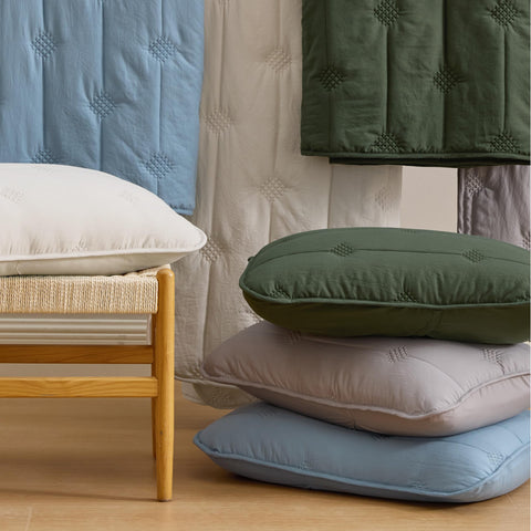 Bedsure 90x96 quilt fits standard queen beds snugly.