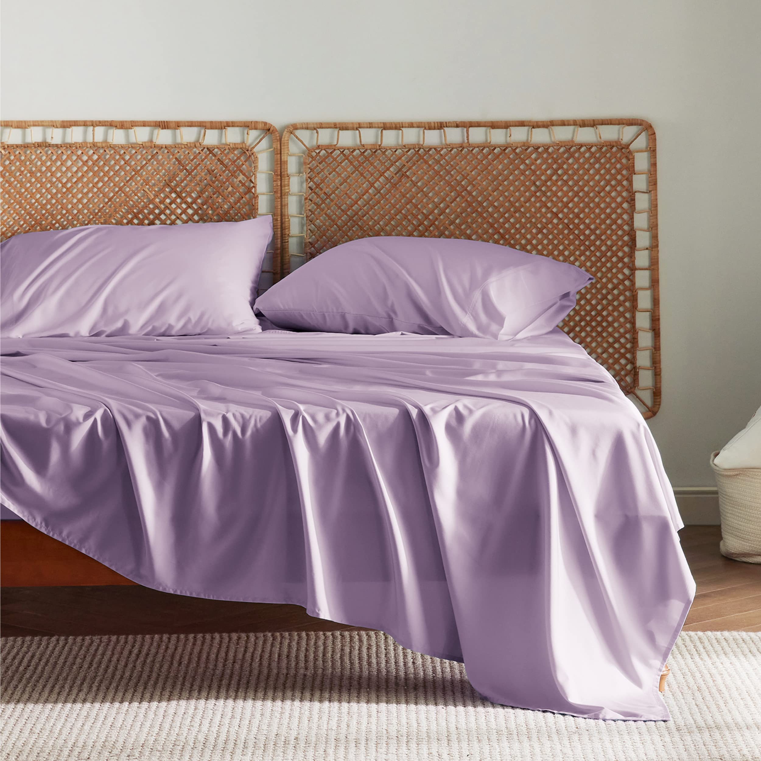 Bedsure fitted sheet corner shows secure 16-inch deep pocket for deep mattresses.