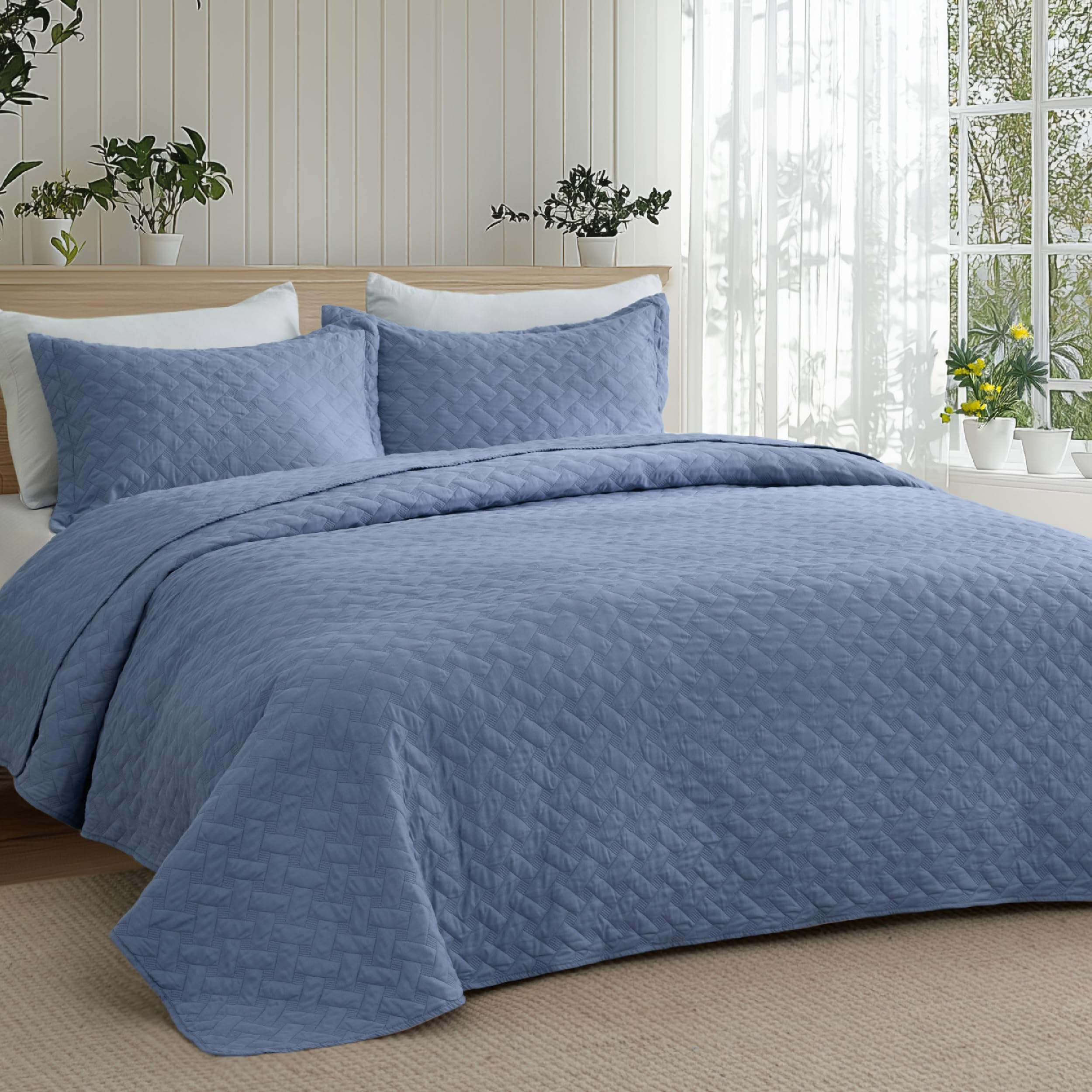 Bedsure quilt with basket-weave pattern in mineral blue, queen size, all-season warmth