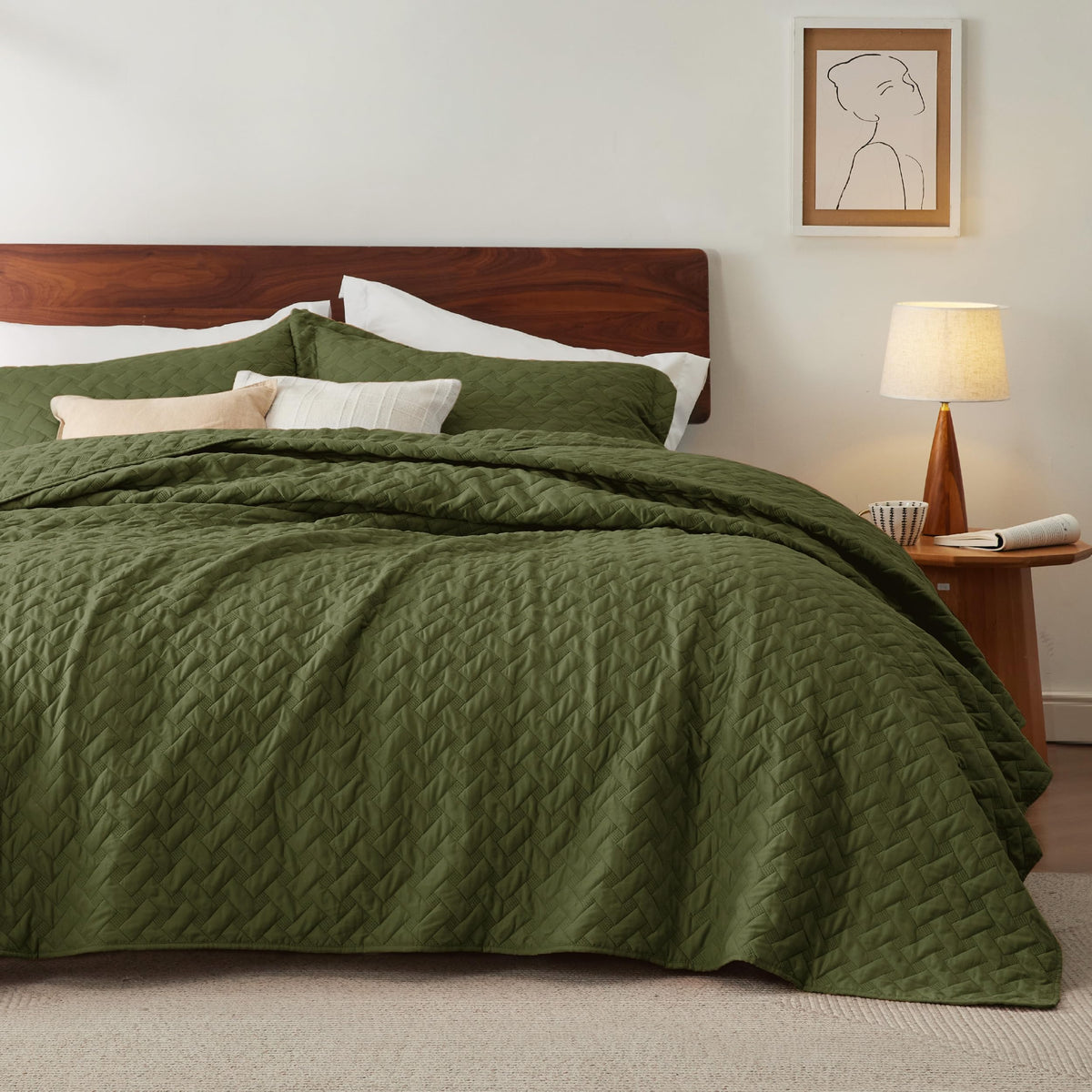 Bedsure quilt olive green with basket weave pattern for stylish all-season comfort.
