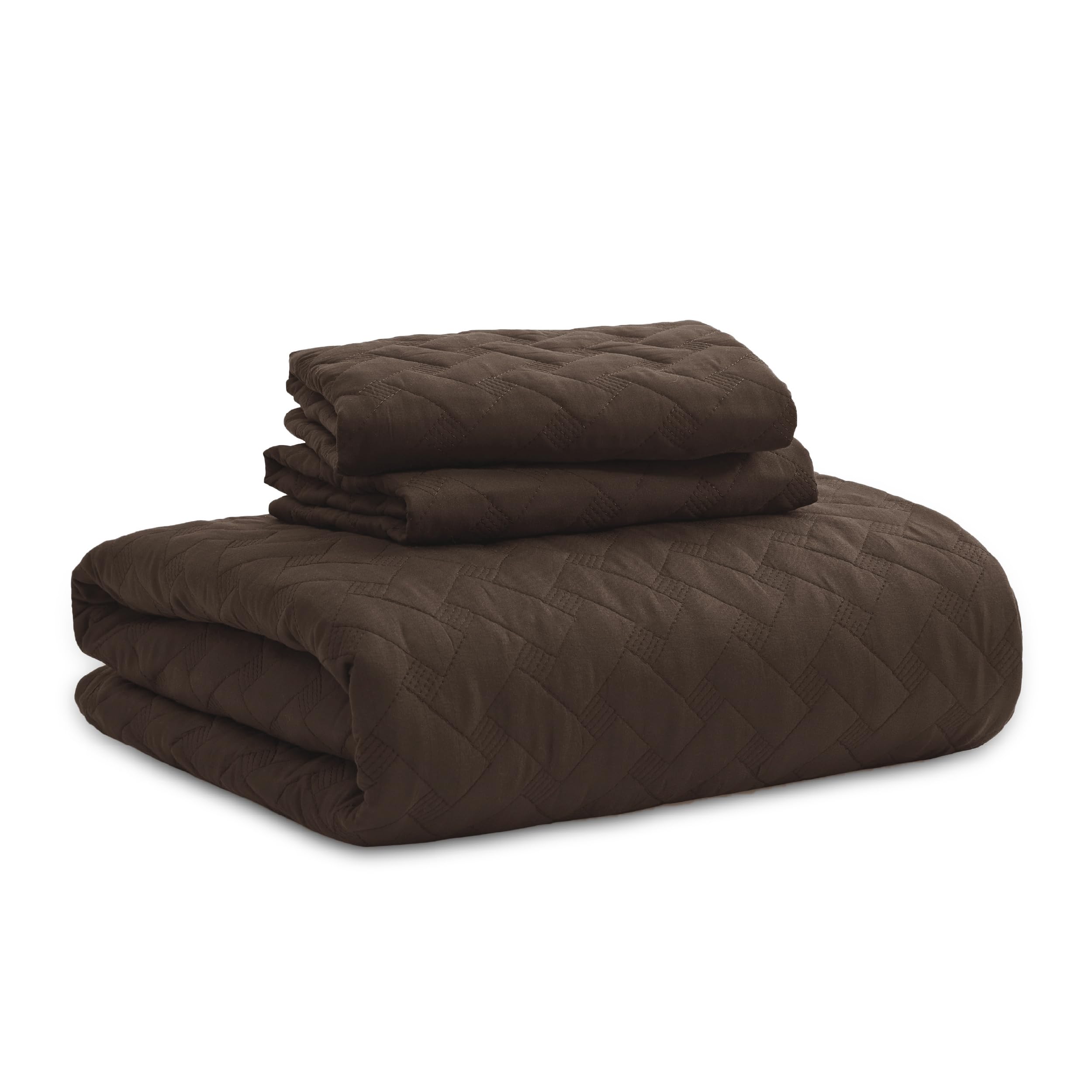 Bedsure brown quilt enhances bedroom decor with timeless elegance