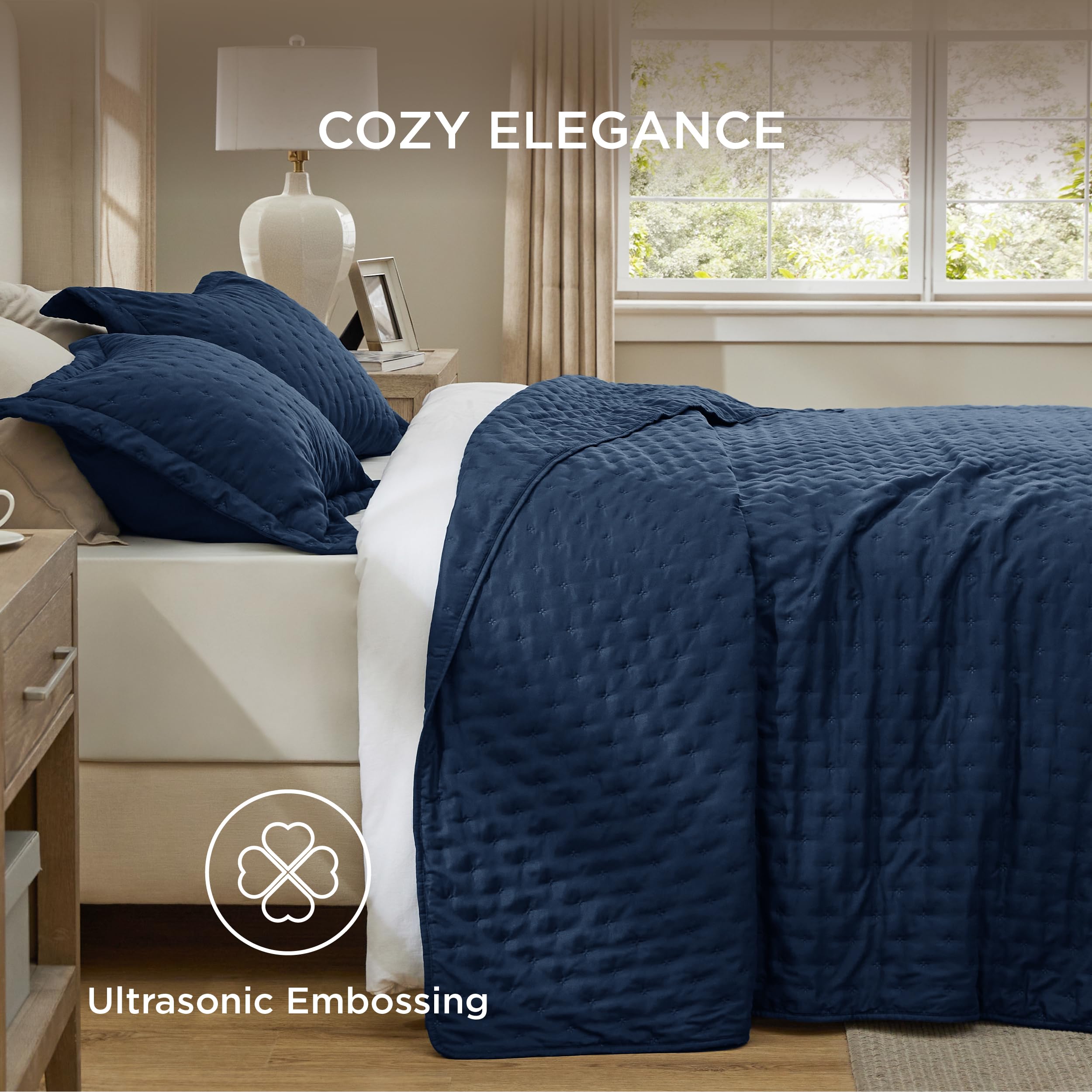 Bedsure all-season weight offers balanced warmth for year-round comfort.