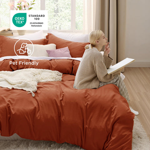 Bedsure Terracotta duvet cover stitching supports durability at the seams.