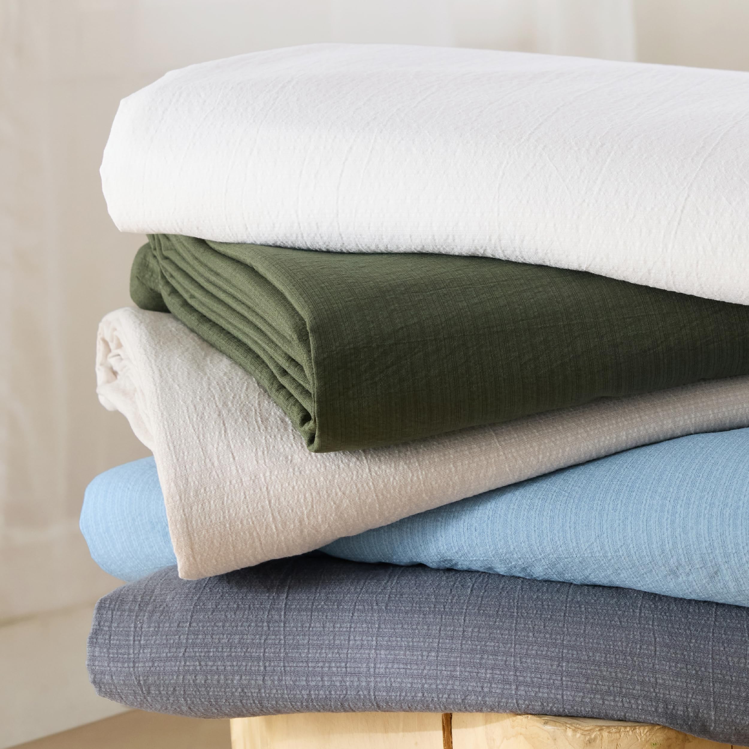 Bedsure three-piece-set-bedding ready to refresh the bedroom aesthetic