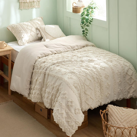 Bedsure tufted boho comforter twin beige shows elegant texture for a stylish bedroom