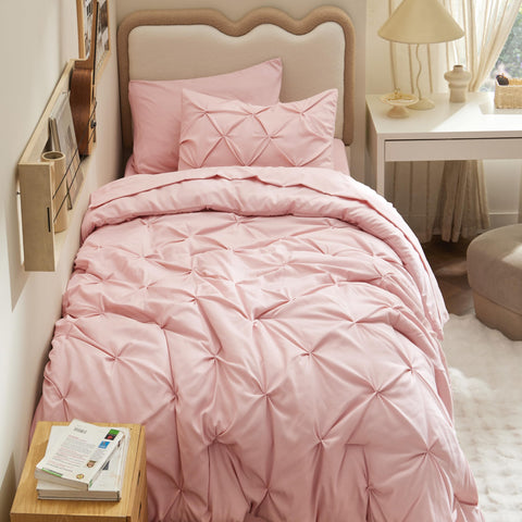 Bedsure easy-care fabric resists fading and shrinking after washing