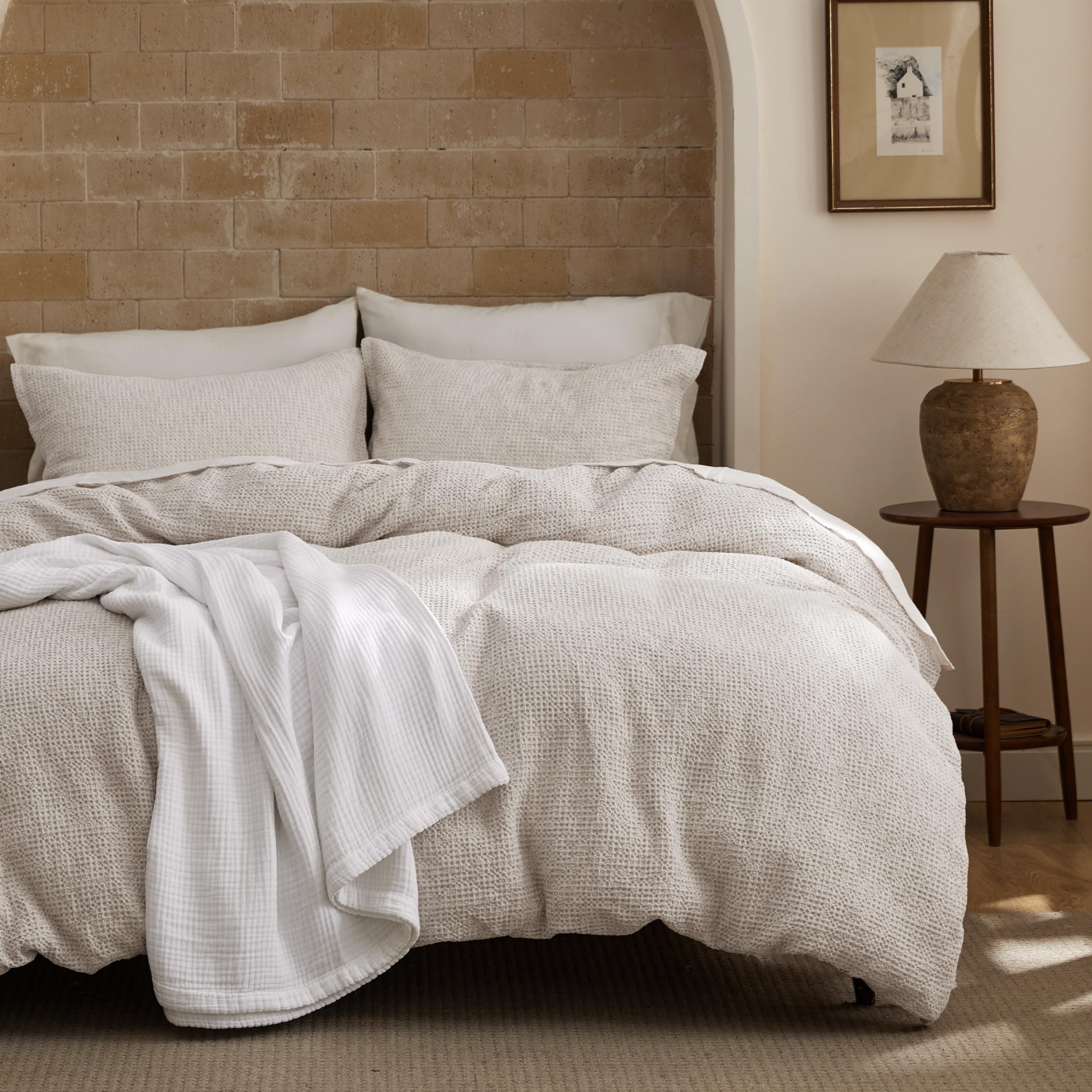 Bedsure waffle texture close-up demonstrates breathable comfort and timeless style.