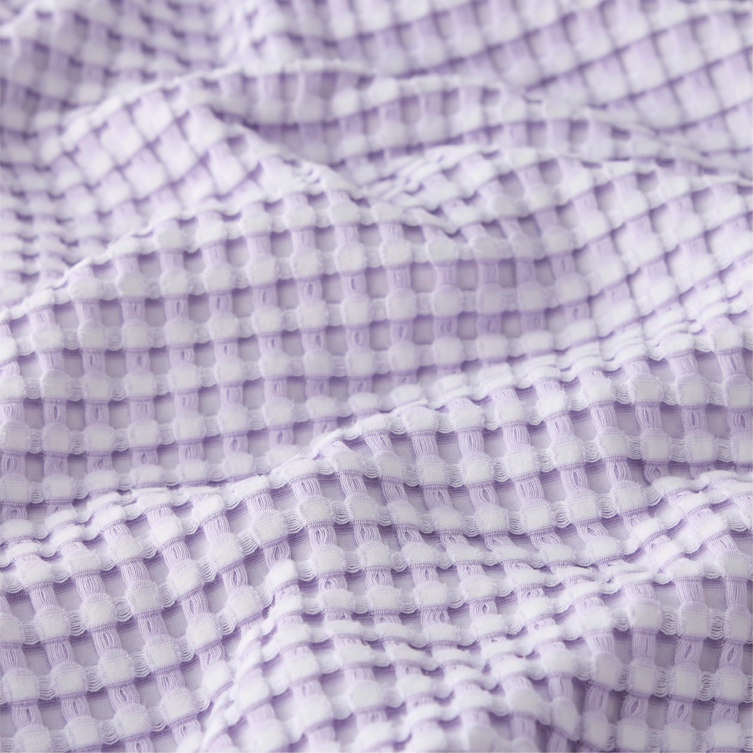Bedsure waffle weave close-up shows durable stitching