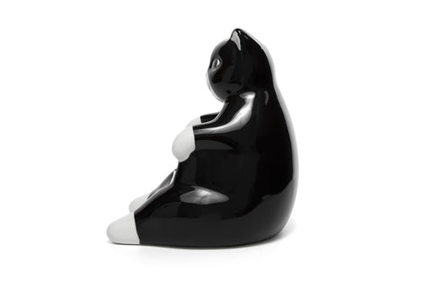 Bee! Ceramic Lazy Black Cat jewelry tray keeps rings and keys organized.