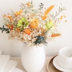 Beerfingo ivory dried flowers ideal for centerpieces and DIY projects.