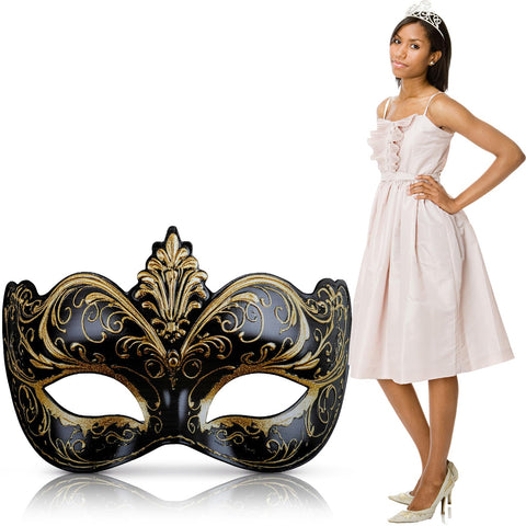 Beeveer masquerade mask standup 4.4 ft as a bold photo backdrop for celebrations