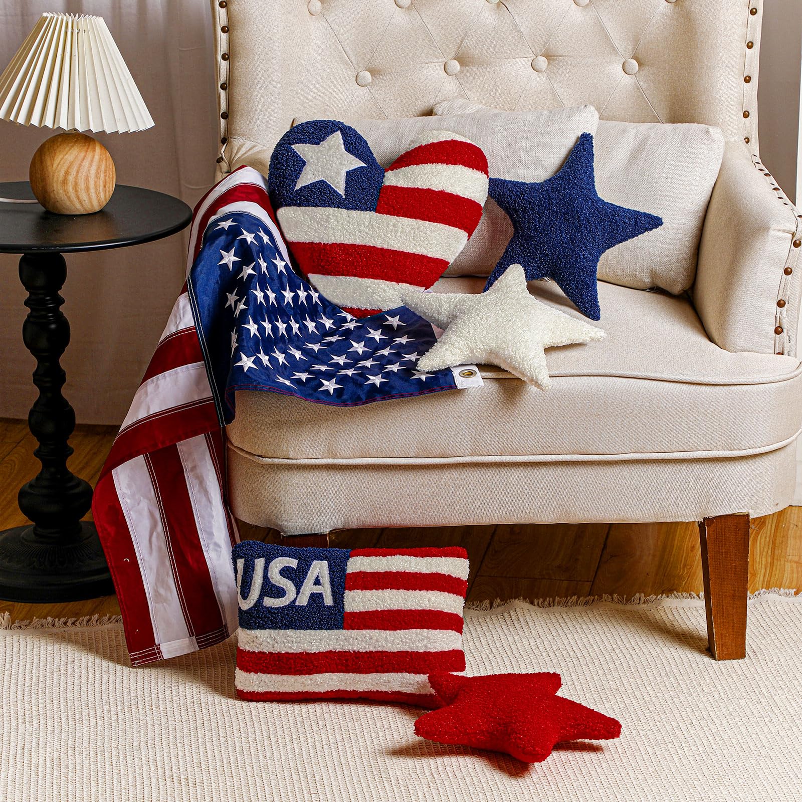 Beeveer star shaped pillow enhances living room decor with patriotic charm