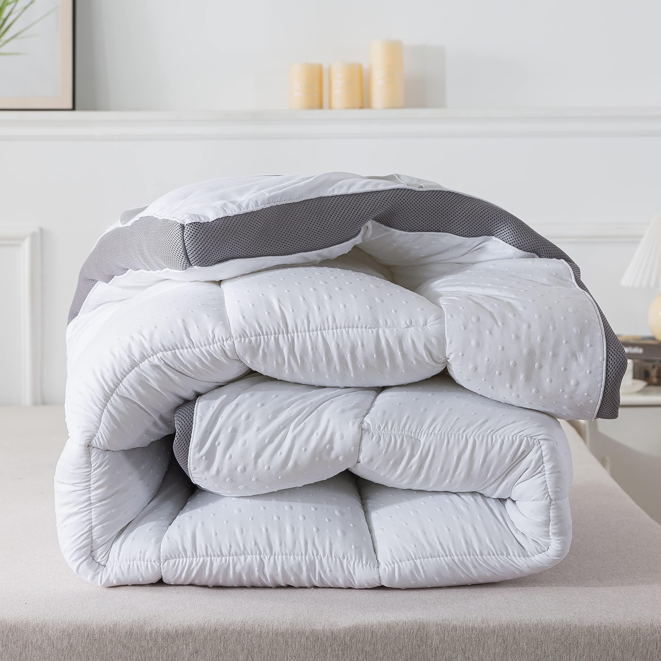 BEIVIG topper corner bands illustrate secure, 21-inch fit.
